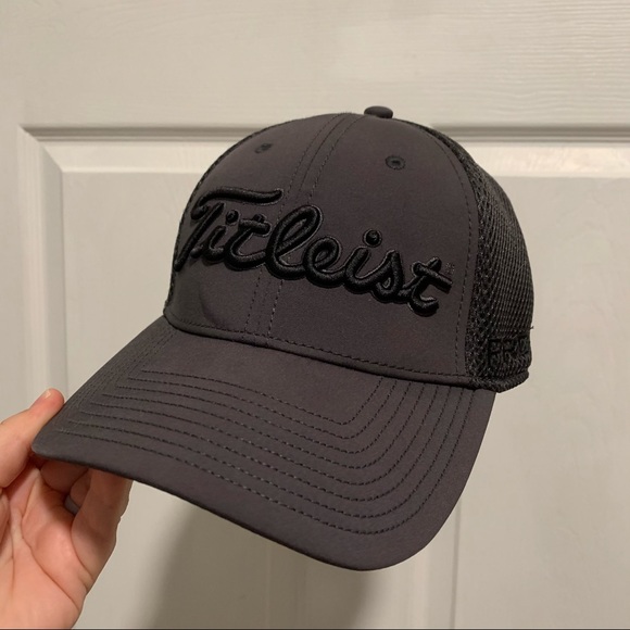 TITLEIST grey hat M/L